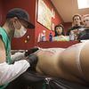 Staysha Randallová - piercing - rekord do Guinnessovy knihy rekordů