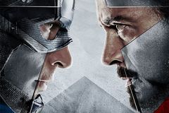 Recenze: Nový Captain America soutěží ve hře "kolik hrdinů se může poprat, aby to ještě byla zábava"