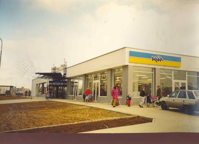 První supermarket v České republice - Mana v Jihlavě, rok 1991