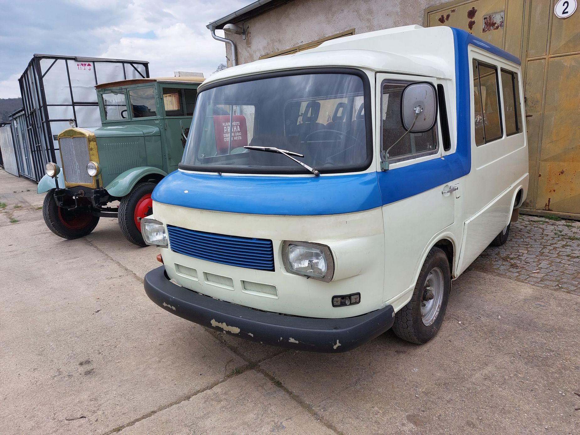 elektromobily EMA 1 a 2