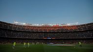 Hlediště stadionu Nou Camp bylo samozřejmě plné do posledního místa.