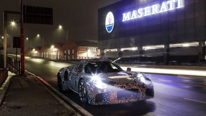 Maserati láká na zvuk svého prvního elektromobilu. Konkurenta mu chystá i Ferrari