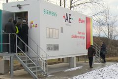 Video: Největší úložiště energie v Česku. E.ON začíná testovat nový systém baterií