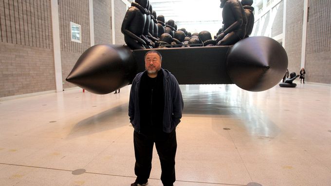Aj Wej-wej v Národní galerii zahajuje výstavu své plastiky.