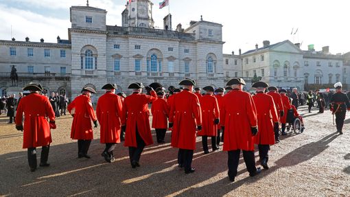 Přehlídka veteránů při oslavách 100. výročí konce první světové války v Londýně.