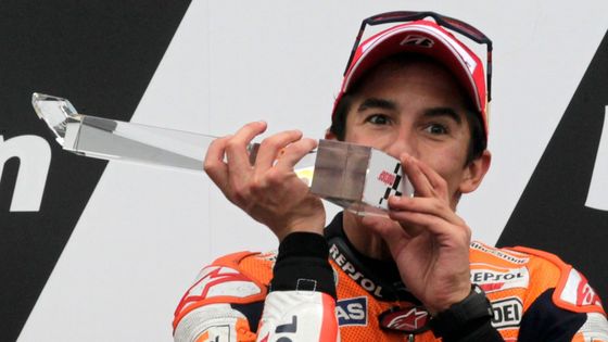 Největším hrdinou MotoGP byl letos bezesporu Marc Marquez. Ve 20 letech přišel, viděl a jako nejmladší muž historii i celkově zvítězil. Podívejte se na další hrdiny a důležité události.