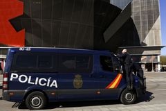 Španělská policie zatkla seniora kvůli dopisům s výbušninou, jeden dostal i premiér