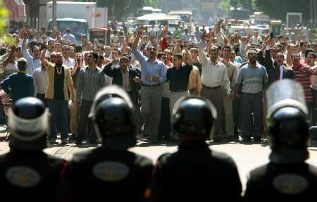 Protesty Núrových příznivců v centru Káhiry