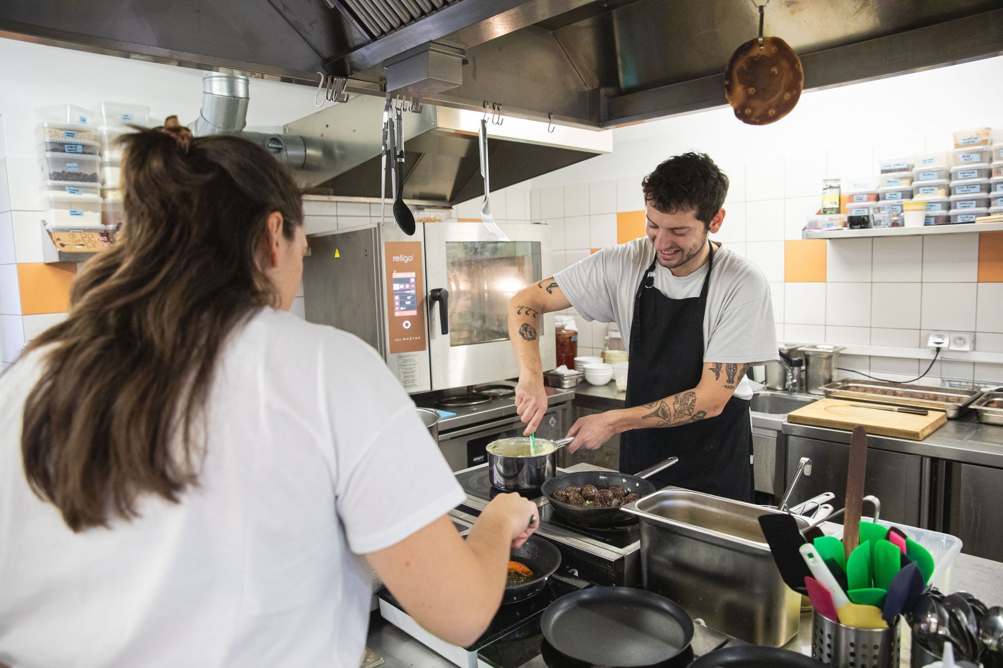 Bistro Karel v pražské Troji, gastronomie