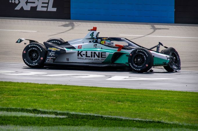 Havárie po startu závodu IndyCar XPEL 375 na oválu Texas Motor Speedway - Dalton Kellett