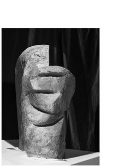 Jiří Thýn: Prostorová morfologie No.A_B0A6822, (zdroj: Hana Wichterlová, Portrét Vincence Makovského, 1928), 2021, černobílá fotografie, 100x140 cm.
