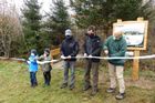 Pro návštěvníky Šumavy a Pošumaví vybudovala místní organizace Českého svazu ochránců přírody novou naučnou stezku, věnovanou především ochraně jeřábků lesních. Otevřena byla na svatého Martina, 11. listopadu 2020.