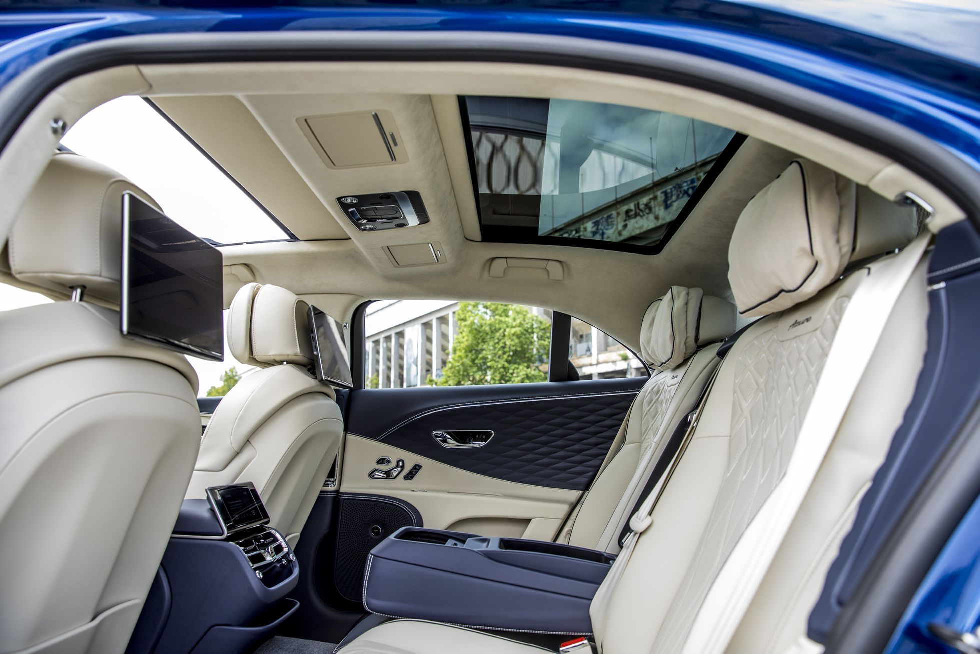 Bentley Flying Spur 2023