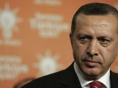"Termín předčasných voleb je schůdný. Vláda jej konzultovala s nejvyšší volební komisí," sdělil Erdogan.