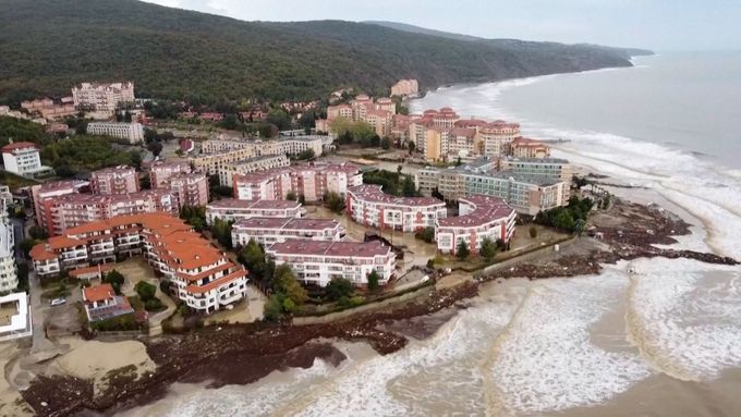 Záplavy v bulharském letovisku u Černého moře zabily nejméně tři osoby