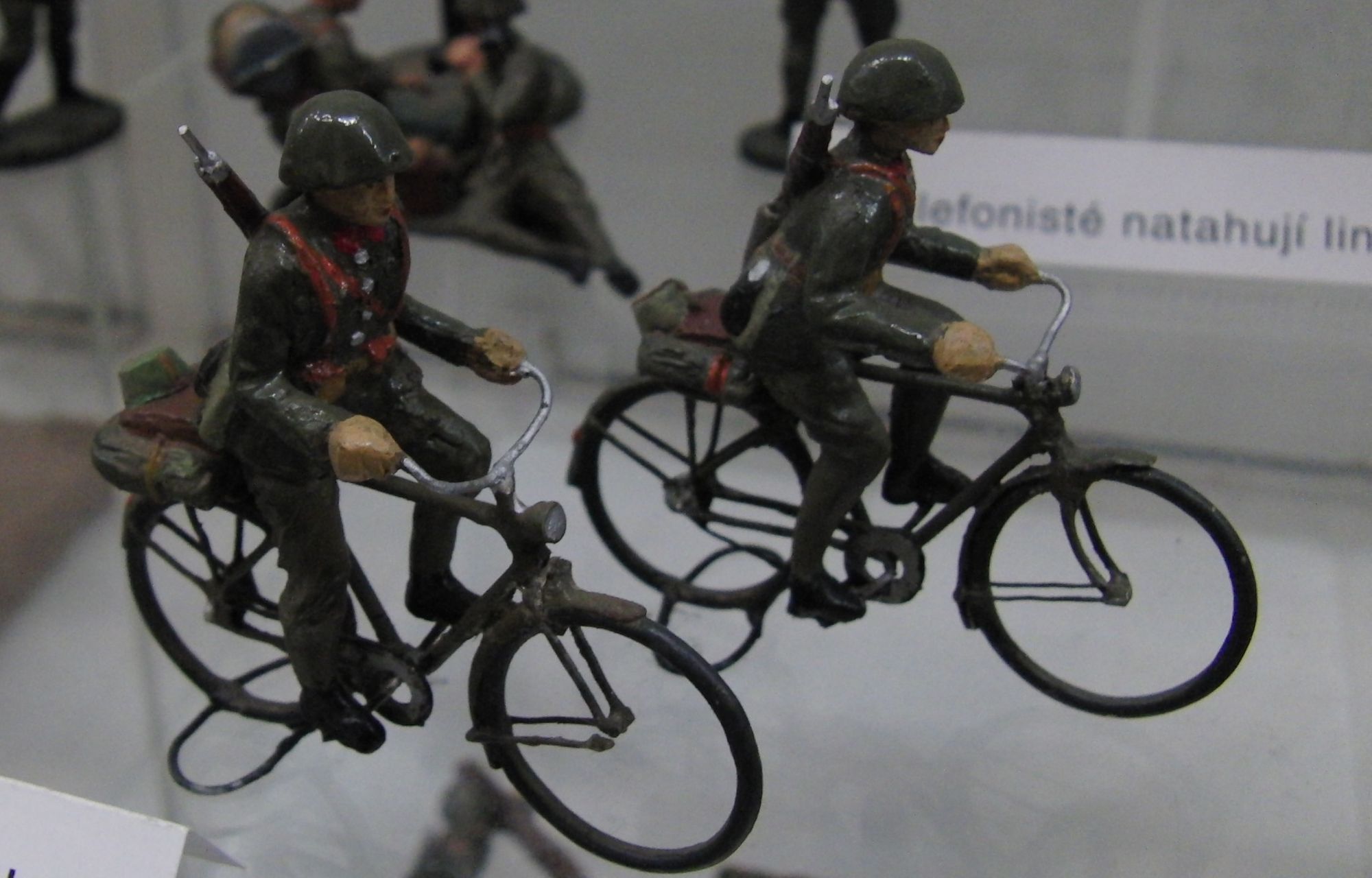 Vojáčci a modely vojenské techniky Lubora Šušlíka