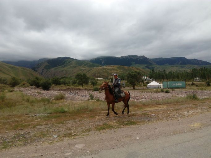 Kyrgyzstán, Naryn, Liglass