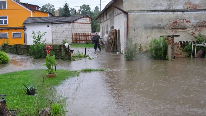 Velká voda zasáhla i nedalekou Horní Libchavu