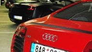 Audi R8 je také slušně rychlé auto