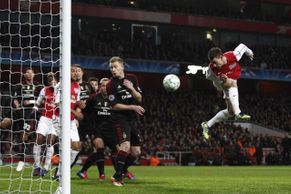 OBRAZEM Rosický táhl Arsenal k zázraku, dal gól, ale nakonec smutnil