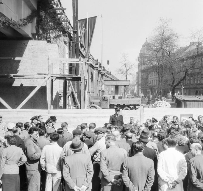 Negrelliho viadukt na snímku z roku 1955