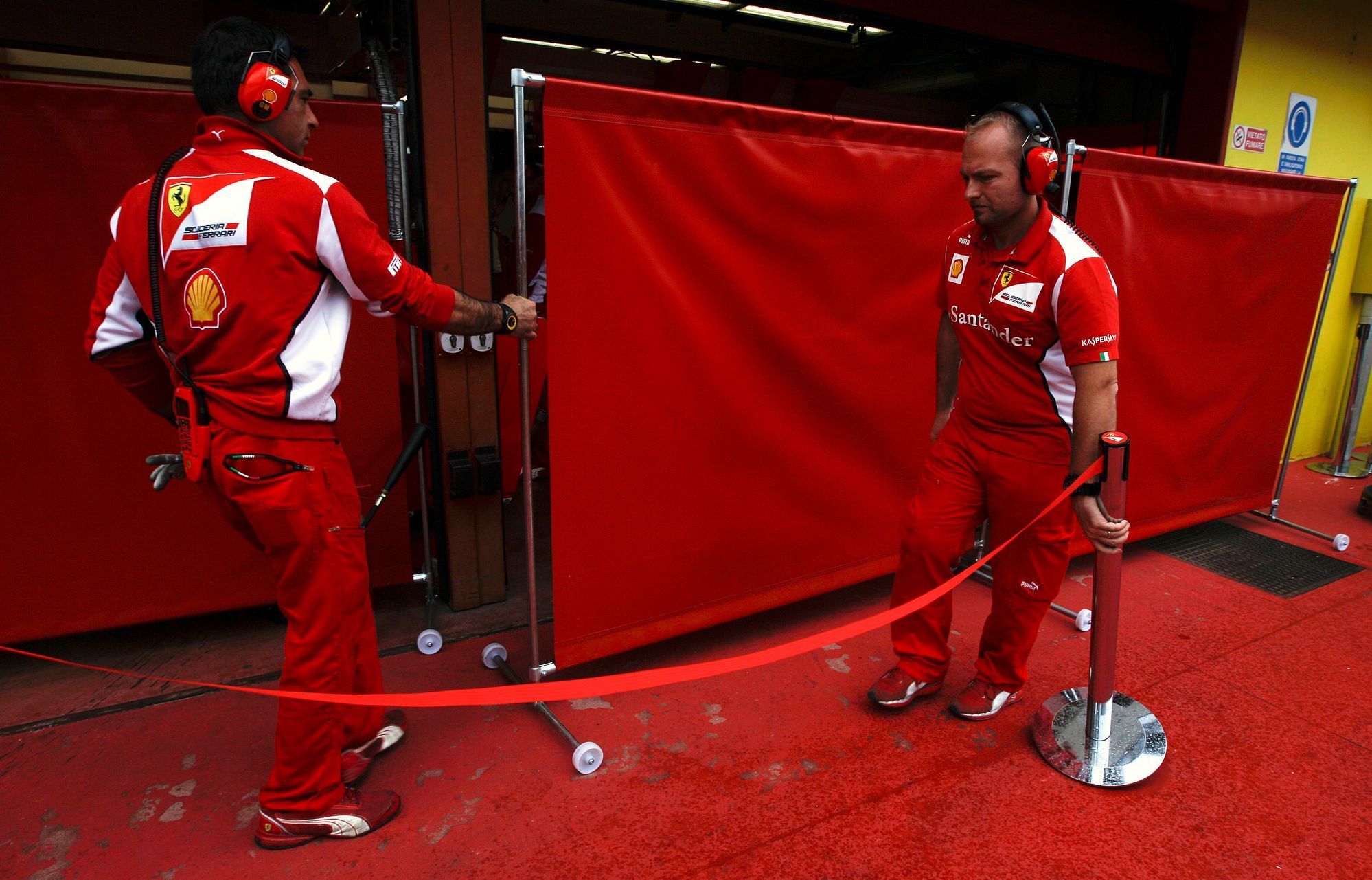 Zákulisí Ferrari při testování v Mugellu