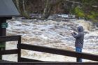 Hladiny rozvodněných řek přes noc klesly, většina už je bez povodňových stupňů