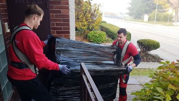 Stěhování pian Brno