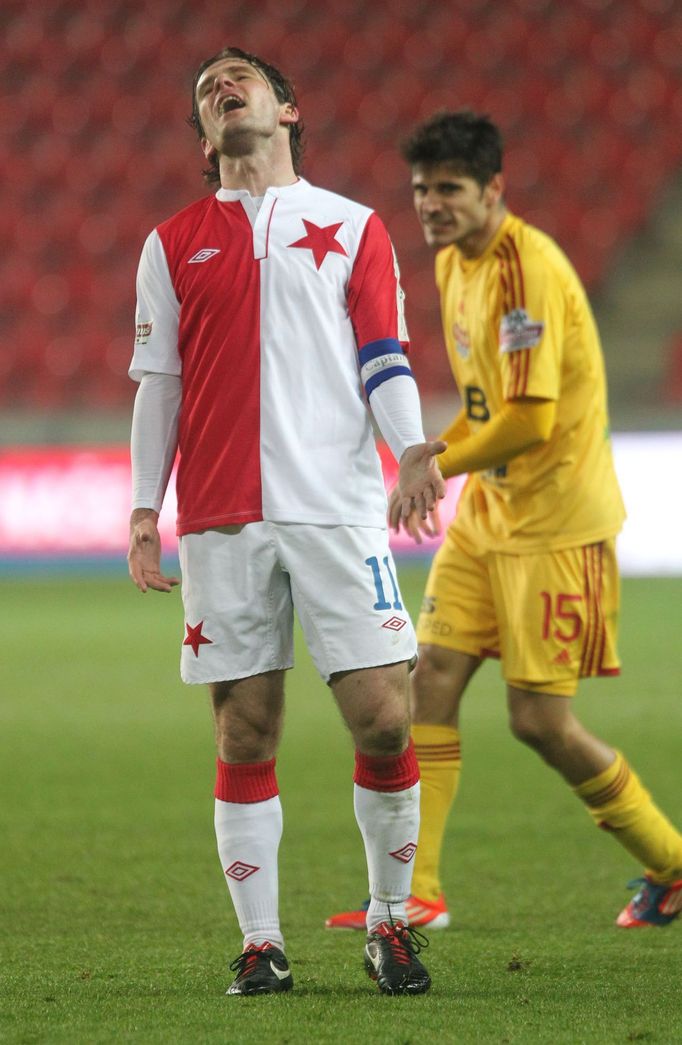 Fotbal, Gambrinus liga, Slavia - Dukla: Karol Kisel - José Romera