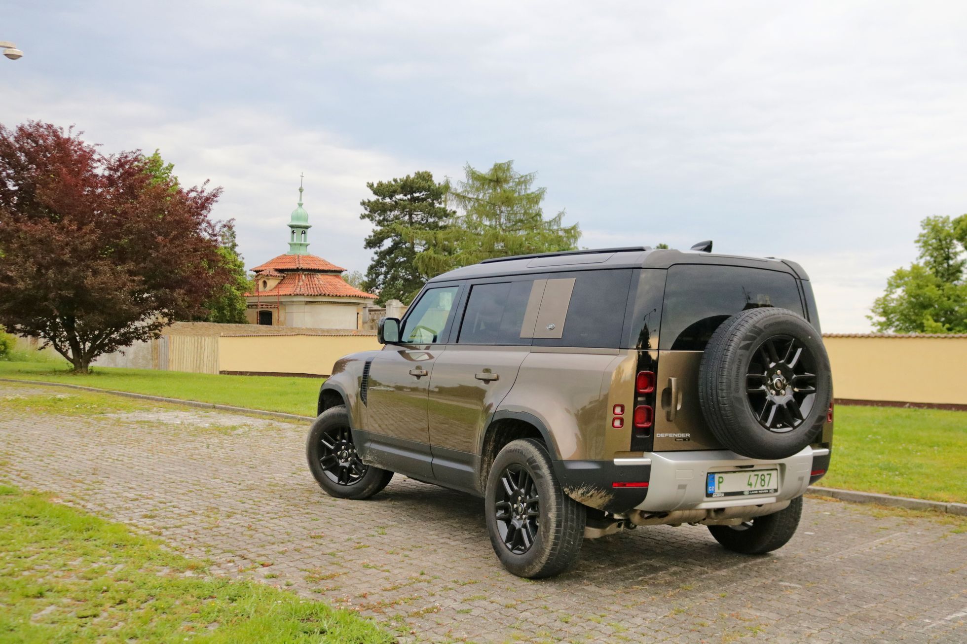 Land Rover Defender 2020