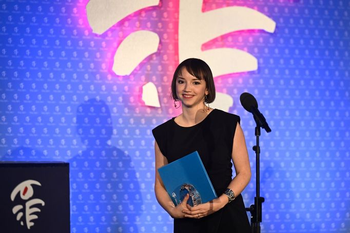 Režisérka a scenáristka Tereza Nvotová získala cenu za film Světlonoc.