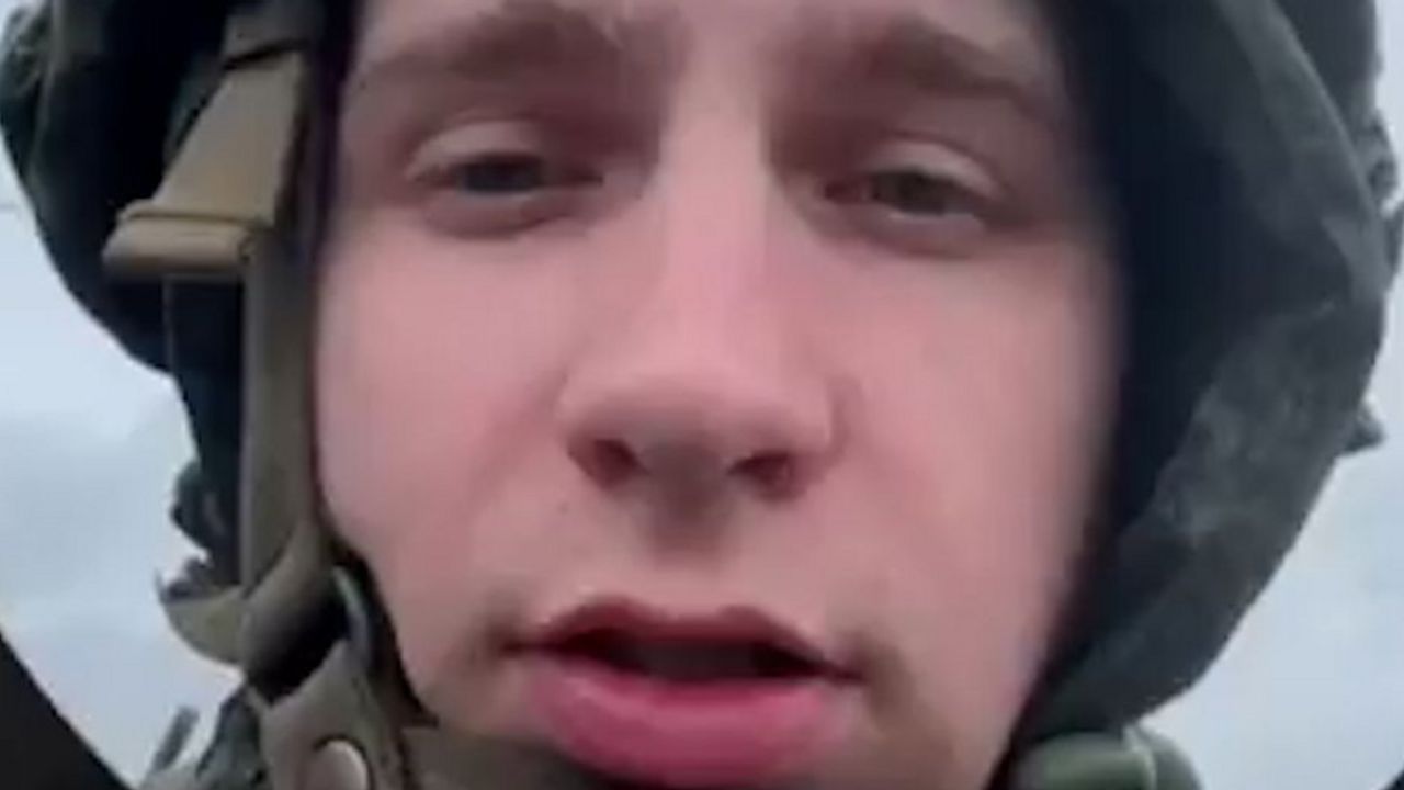 "Všechno je v..." Zastřelte ho, běsní Solovjev po videu mladíka z ruské letecké zkázy