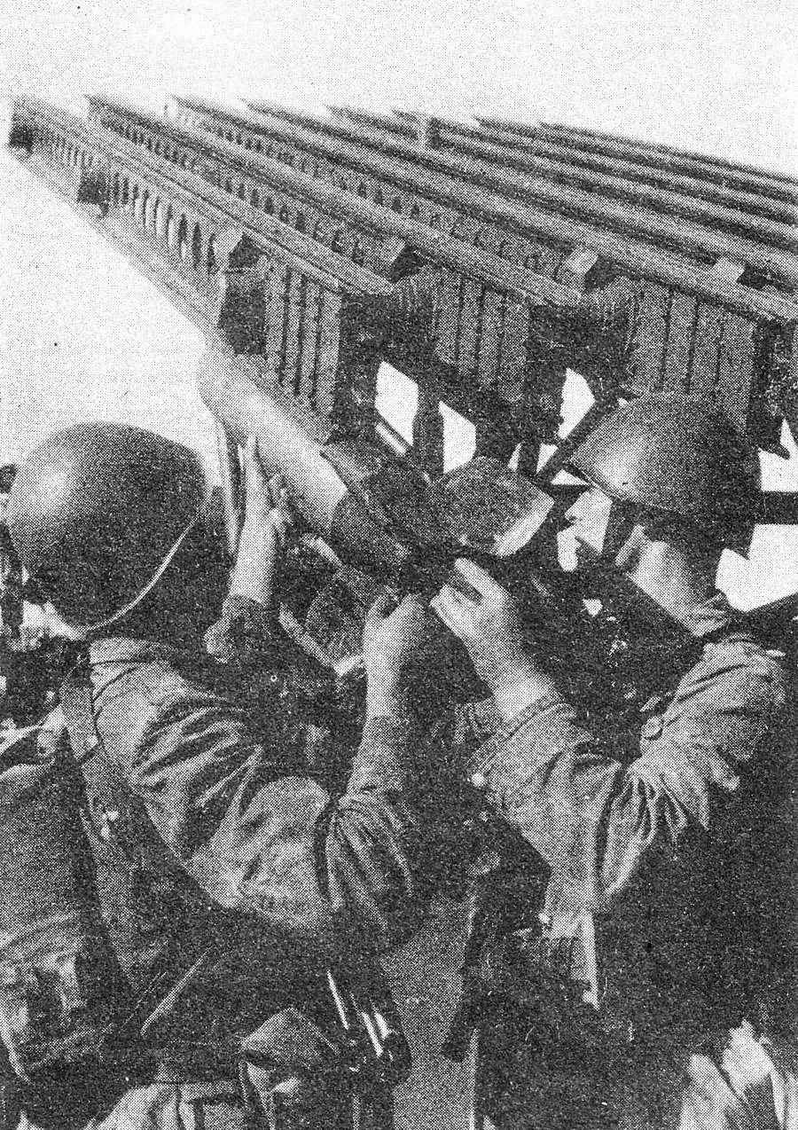 Jednorázové užití / Fotogalerie / Před 80 lety svět dělostřelectva poprvé poznal děsivé "Stalinovy varhany"