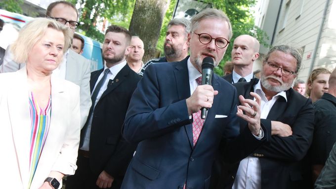 Premiér a předseda ODS Petr Fiala na předvolební akci své koalice SPOLU, kde odpověděl i na dotazy Aktuálně.cz