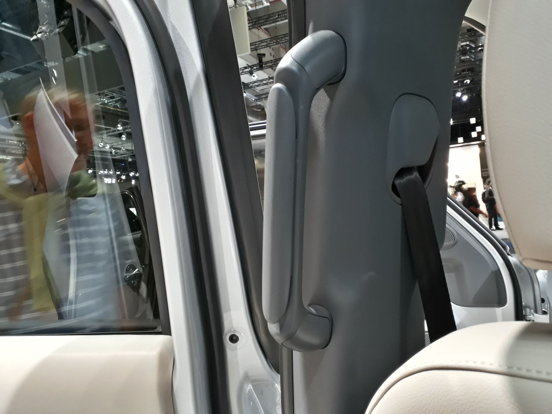 Land Rover Defender živě na IAA
