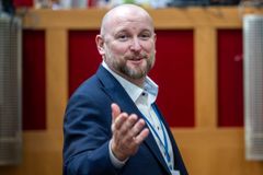 Exředitel magistrátu Prahy vyvázl z kauzy  parkovacích karet pro své známé
