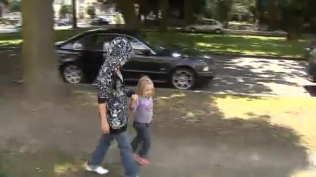 Dívka se po tetování probudila s noční oblohou na tváři