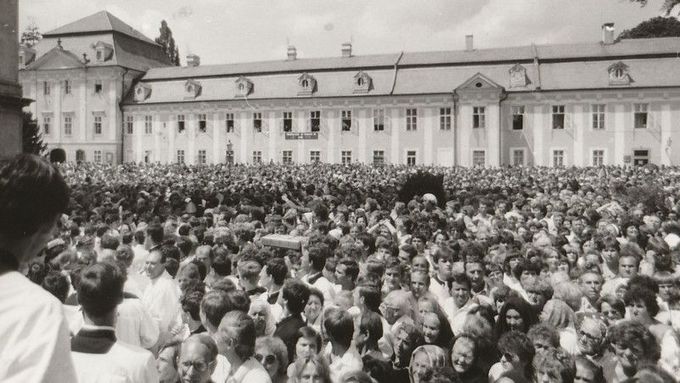 Počet účastníků poutě režim překvapil