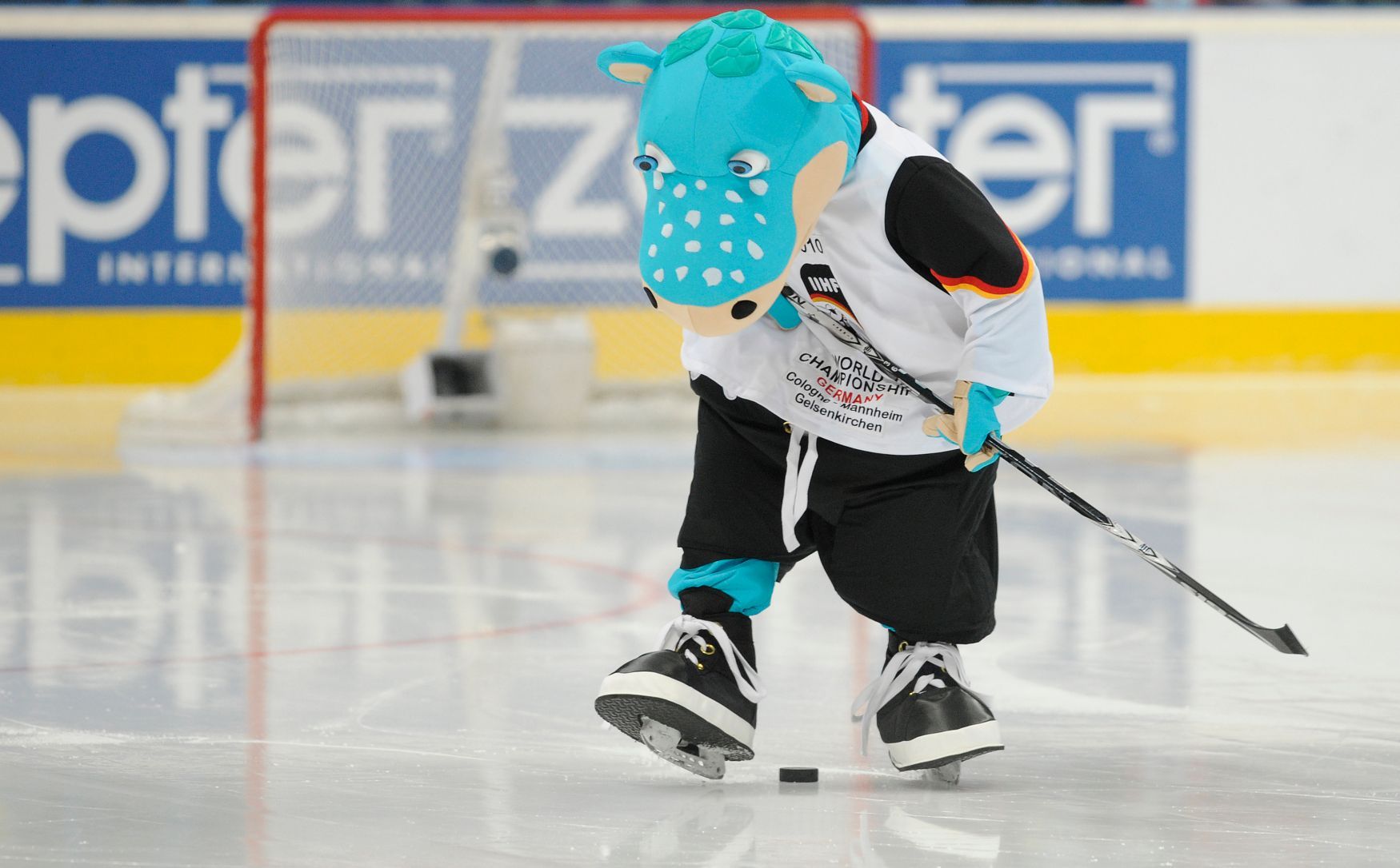 Maskot MS v hokeji 2010