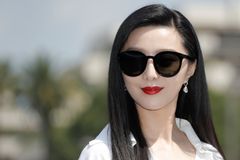 Čínská herečka se kaje před komunisty, za daňové úniky musí zaplatit skoro 3 miliardy