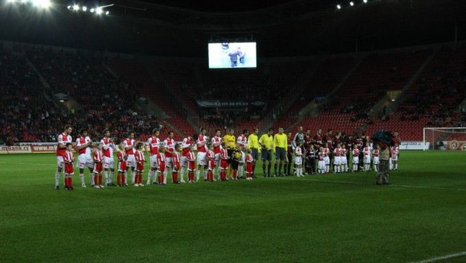 Slavia derby zvládla. Žižkov přehrála 2:1