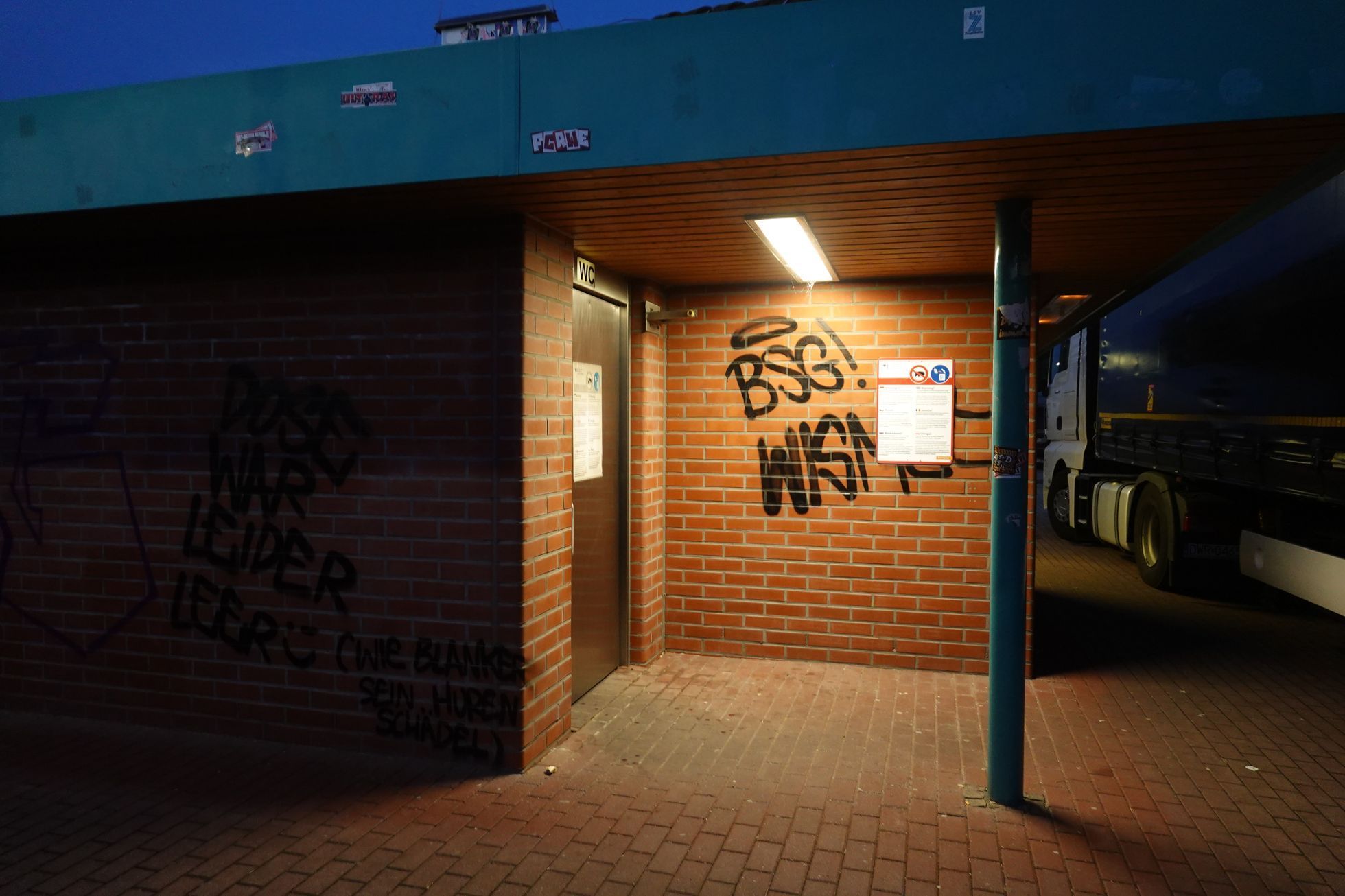 monika sustrova, kamionacka