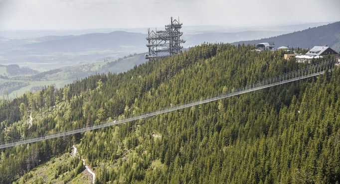 Visutý most Sky Bridge 721 v Dolní Moravě. 13. 5. 2022