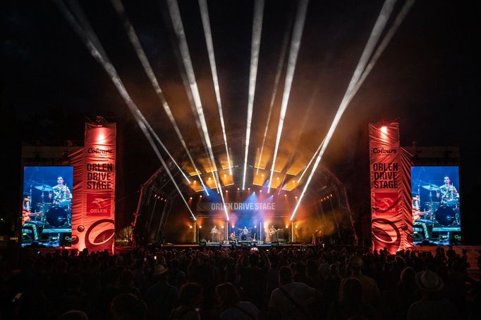 Snímek z vystoupení kapely Expresso Transatlântico.