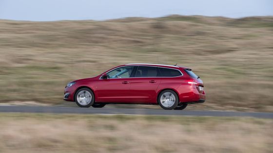 Peugeot 308 SW: Kombi s kufrem přes 600 litrů v obrazech