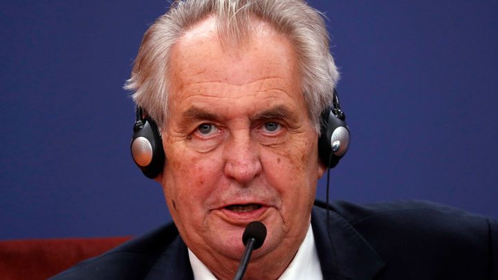 Rušit kulturní akce není rozumné, ale jako odvetu Číny to respektuji, řekl Zeman