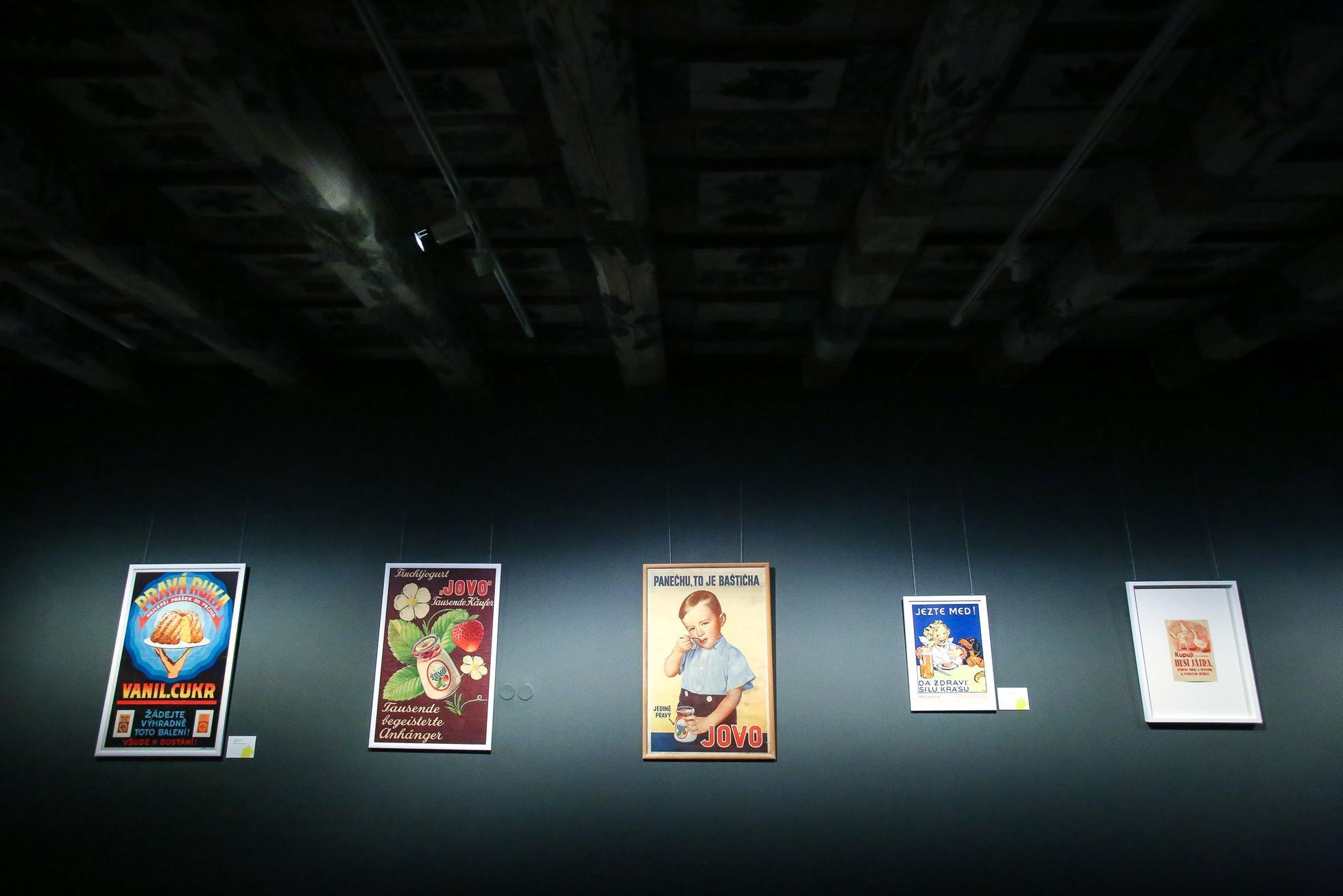 Výstava socialistických reklamních plakátů