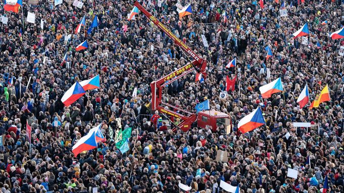 Naposledy svolal Milion chvilek pro demokracii demonstraci na pražskou Letnou 16. listopadu.