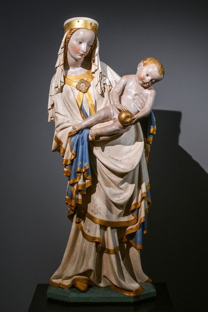 Převoz Plzeňské madony z katedrály svatého Bartoloměje do výstavní síně Masné krámy.