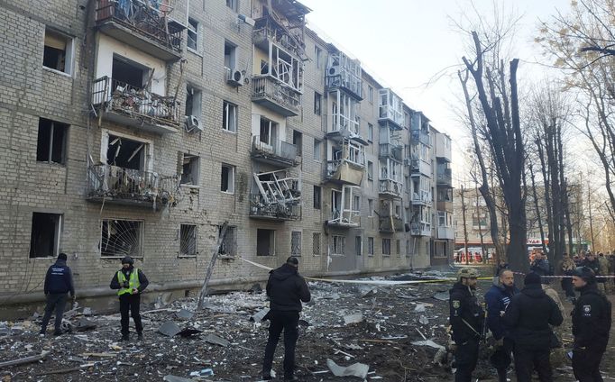 Následky ruských útoků v ukrajinském Charkově.